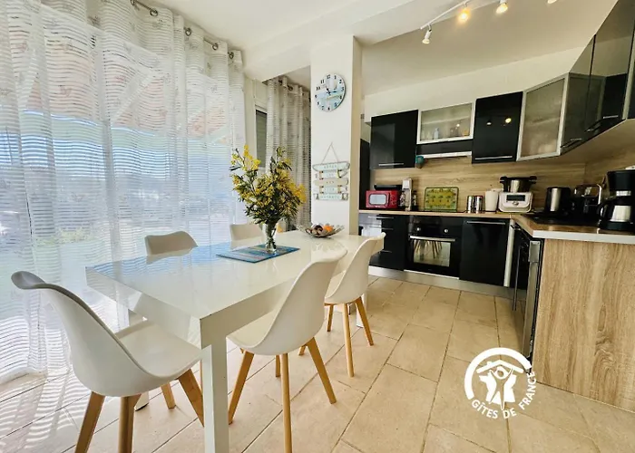 펜션 Le Turquoise 나르본